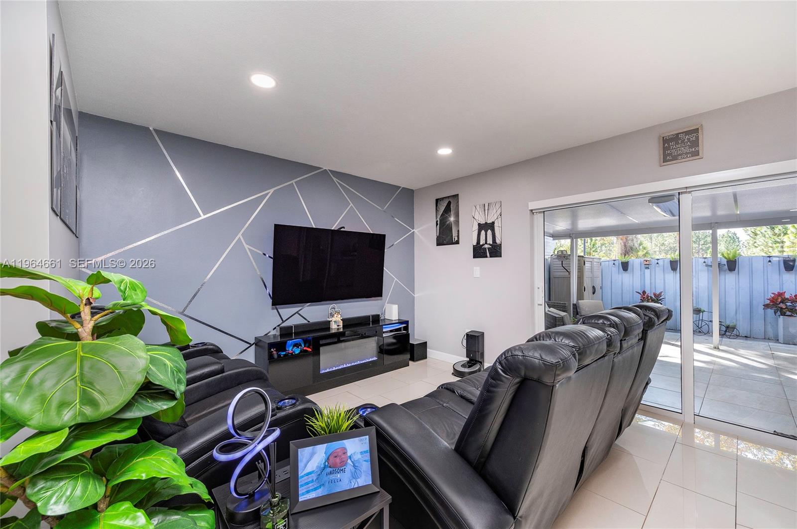 WEITZER SERENA LAKES TOWN - Residential