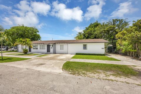 Triplex in Miami FL 3102-3104 10th St 28.jpg