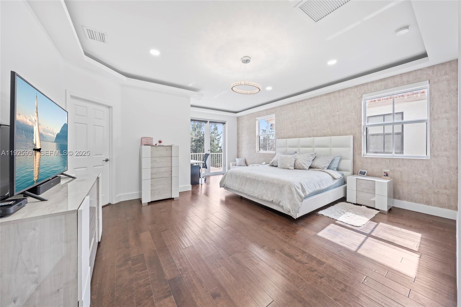 VINTAGE ESTATES - Residential