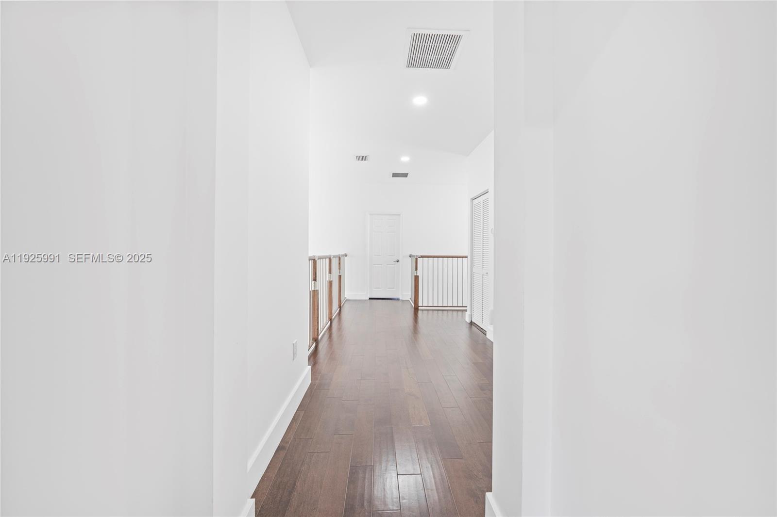 VINTAGE ESTATES - Residential