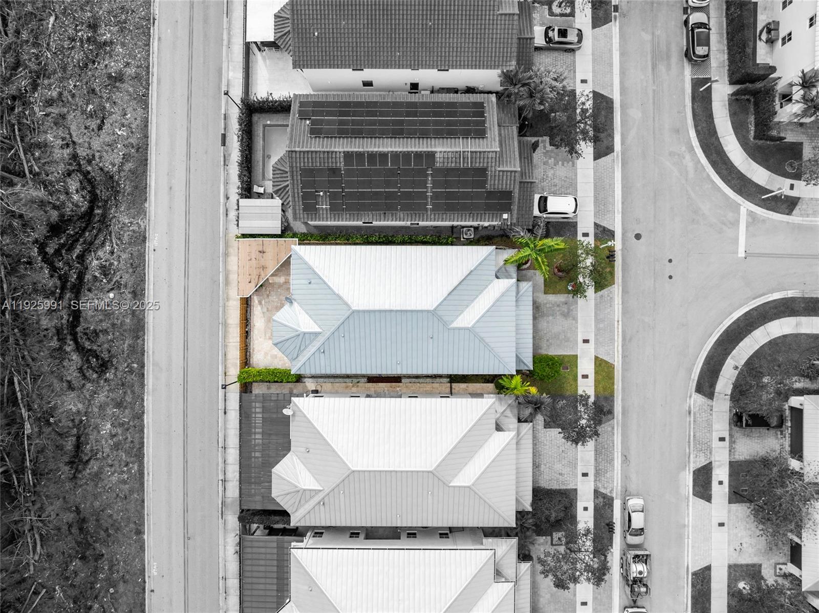 VINTAGE ESTATES - Residential