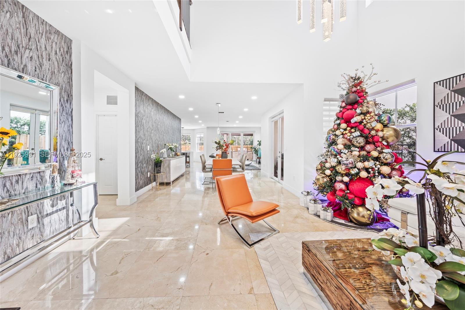 VINTAGE ESTATES - Residential