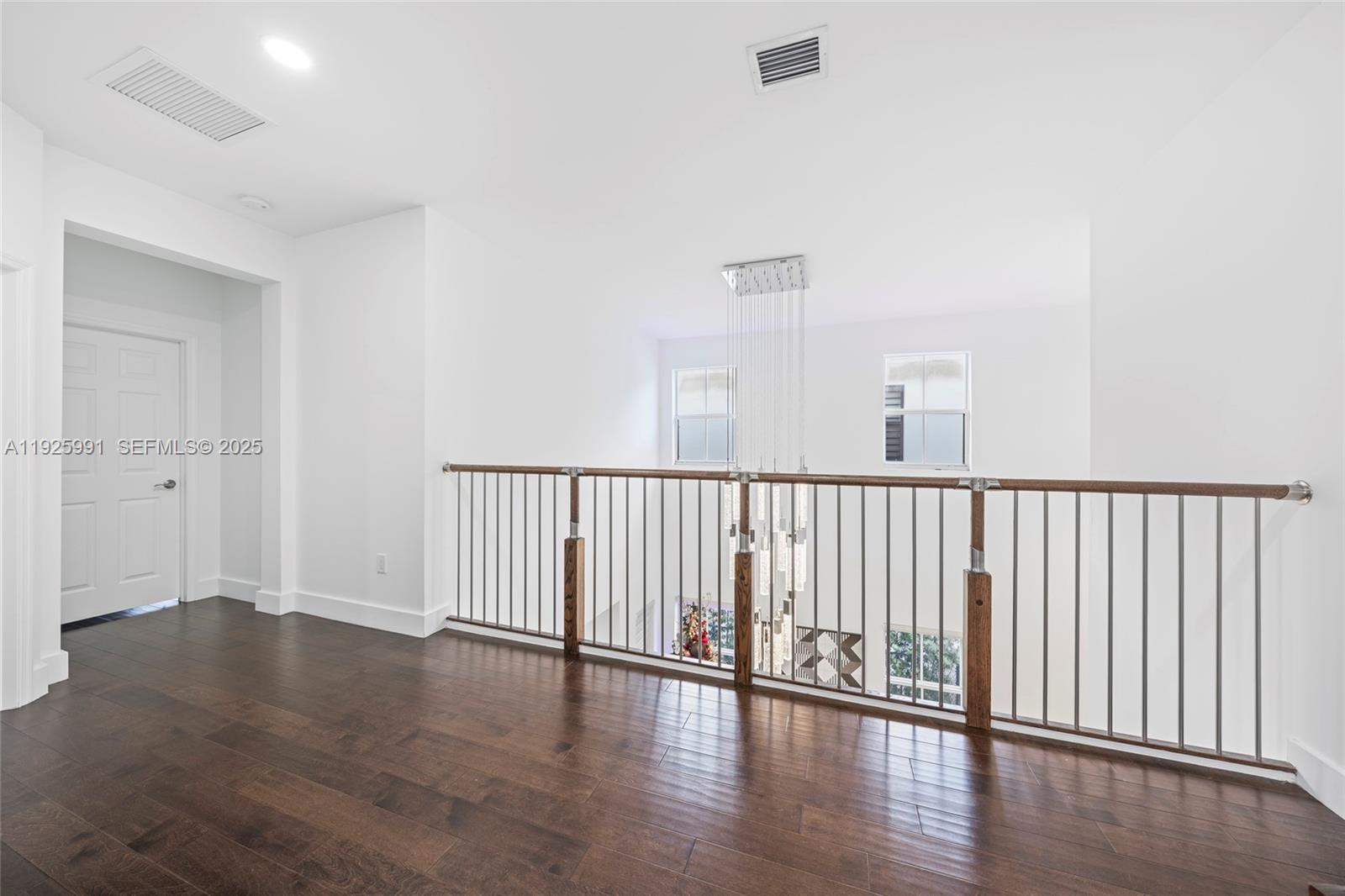 VINTAGE ESTATES - Residential