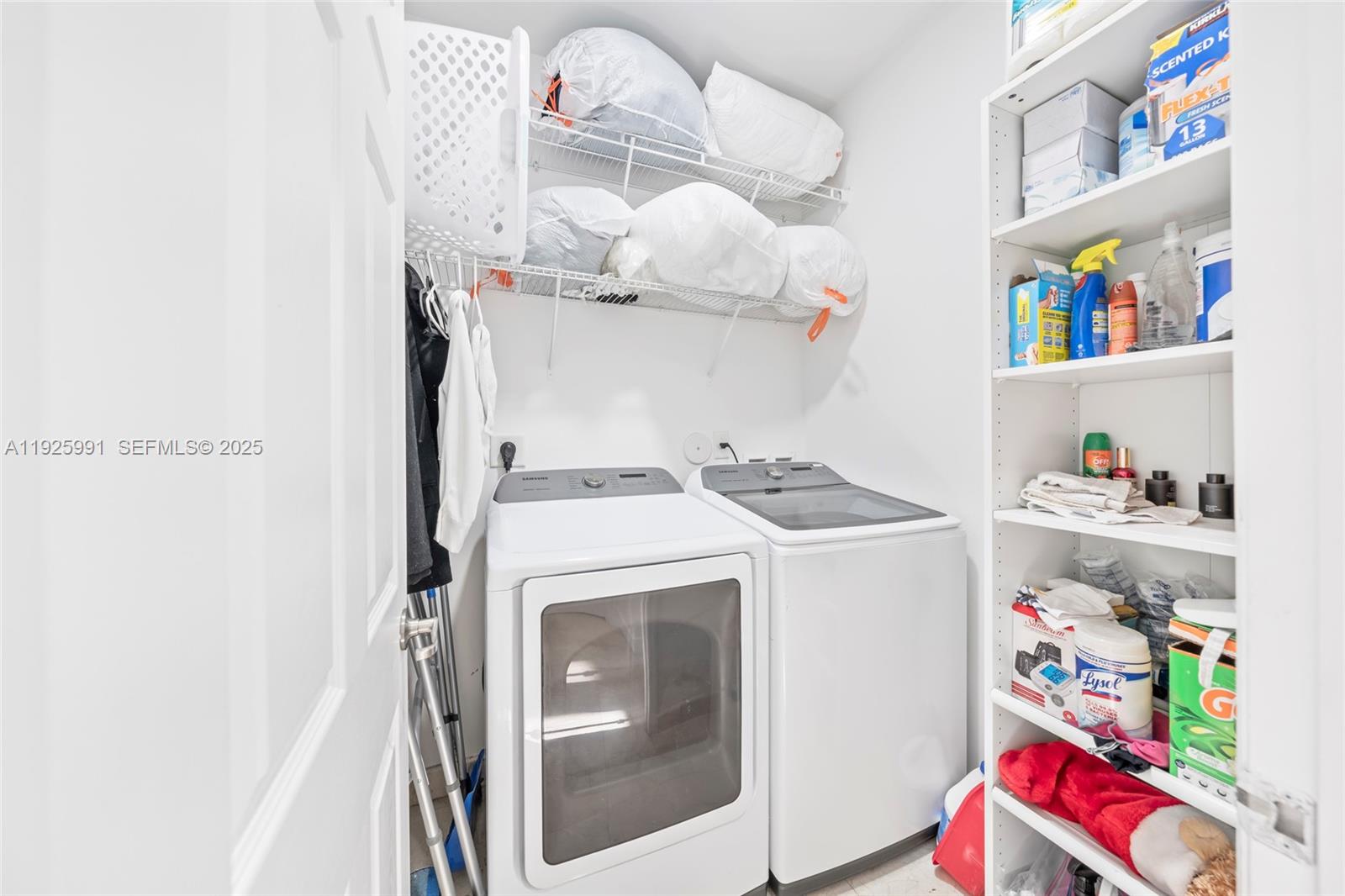 VINTAGE ESTATES - Residential