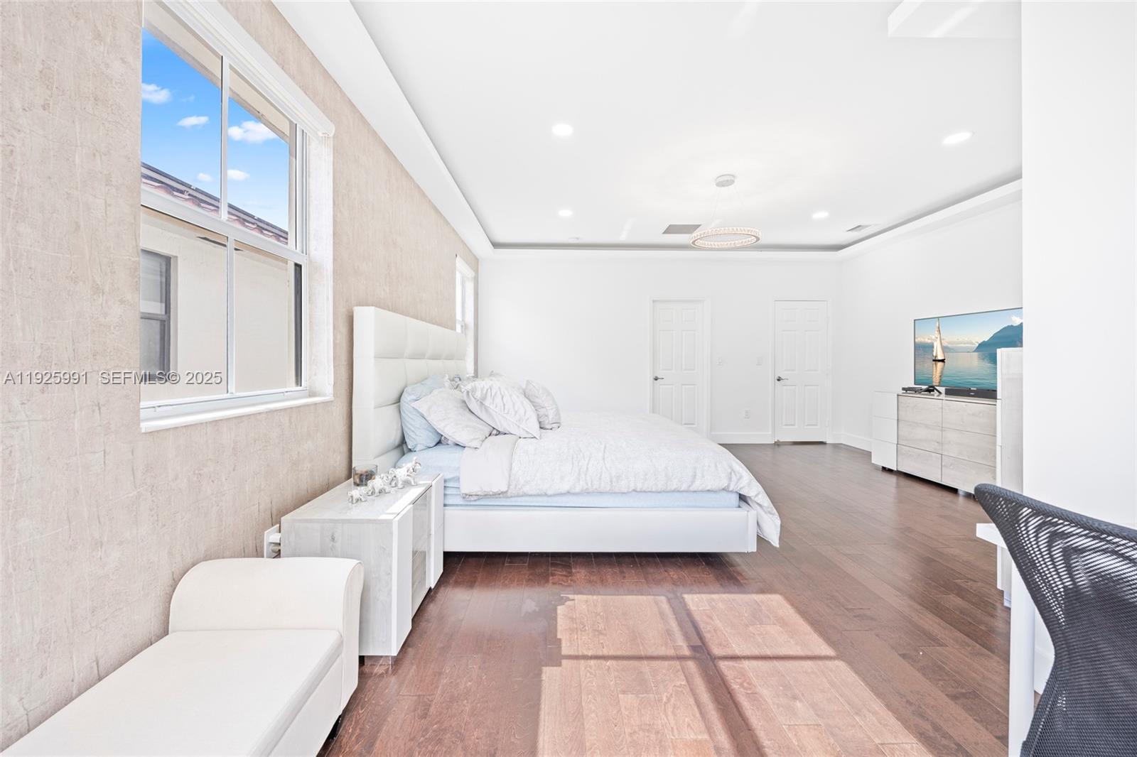 VINTAGE ESTATES - Residential