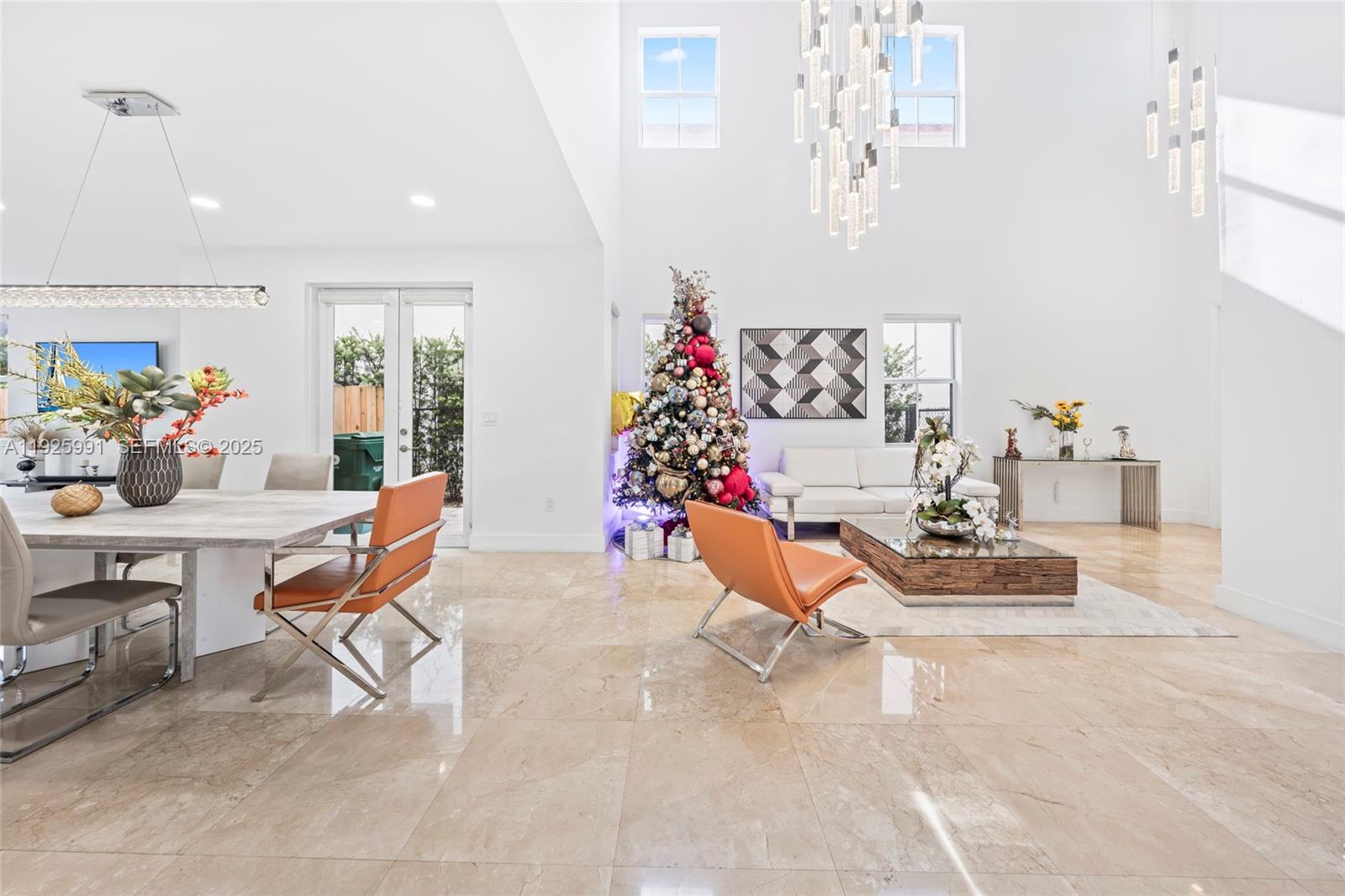 VINTAGE ESTATES - Residential