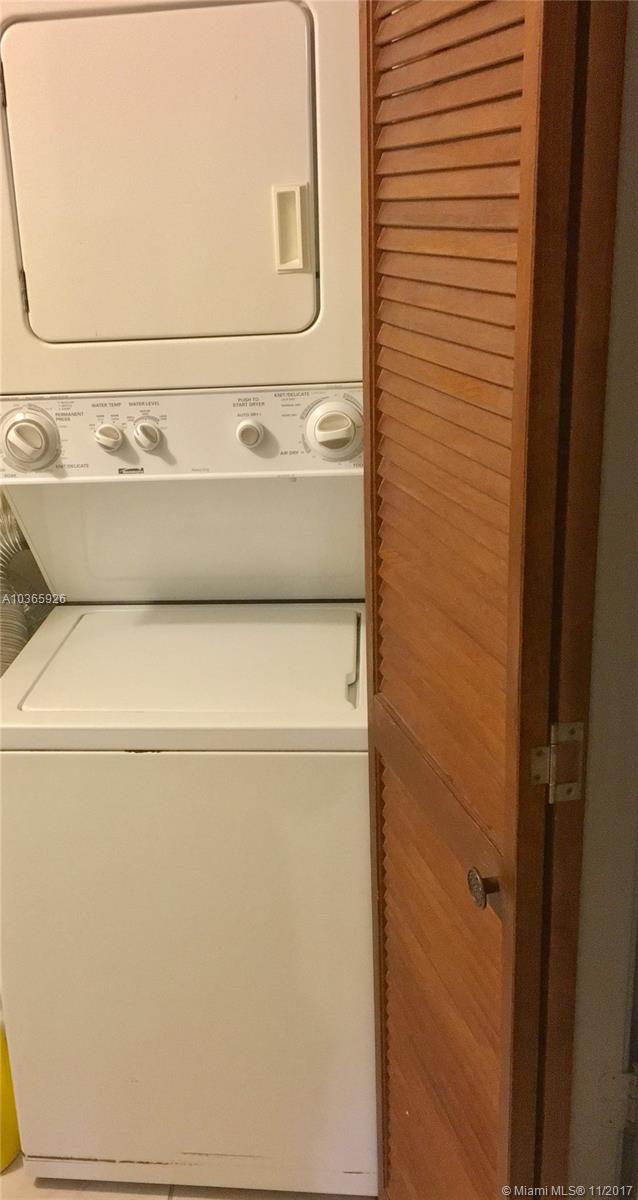 HIGHLANDS AT KENDALL LKS - Residential