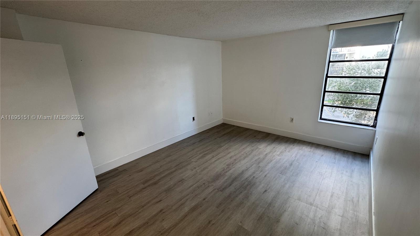 GOLFVIEW CL FONTAINBL PK - Residential Lease