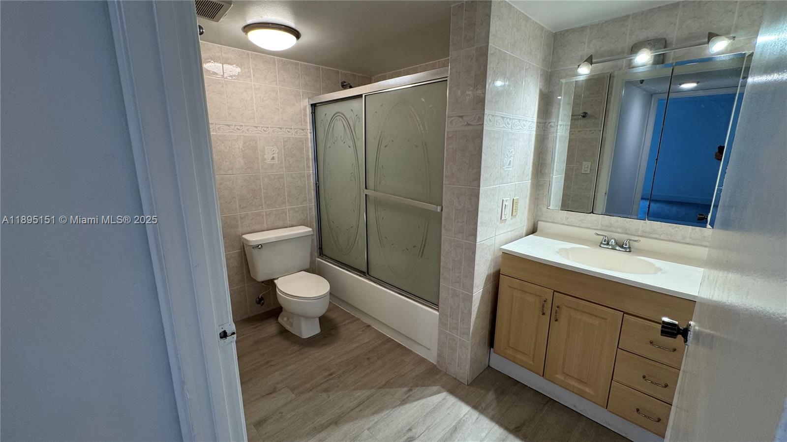 GOLFVIEW CL FONTAINBL PK - Residential Lease