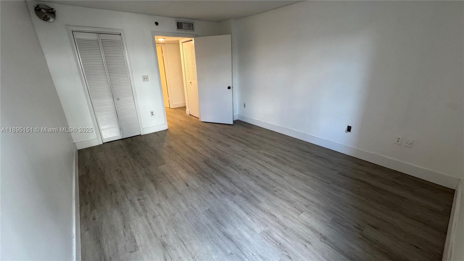 GOLFVIEW CL FONTAINBL PK - Residential Lease