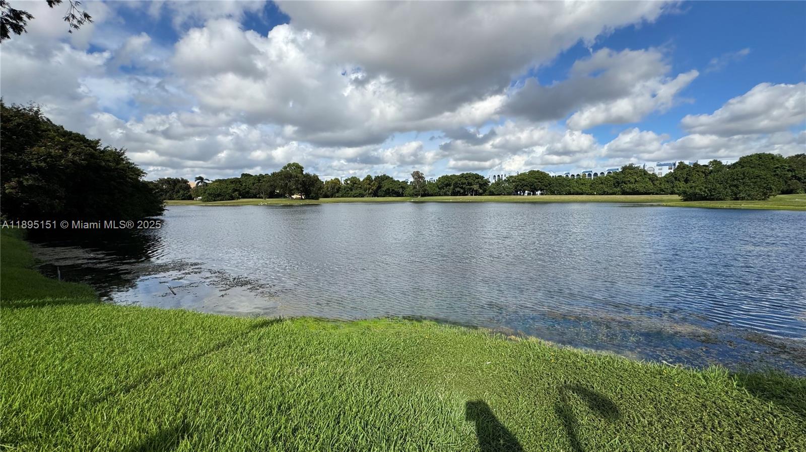 GOLFVIEW CL FONTAINBL PK - Residential Lease