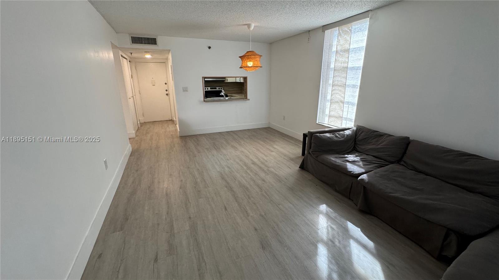 GOLFVIEW CL FONTAINBL PK - Residential Lease