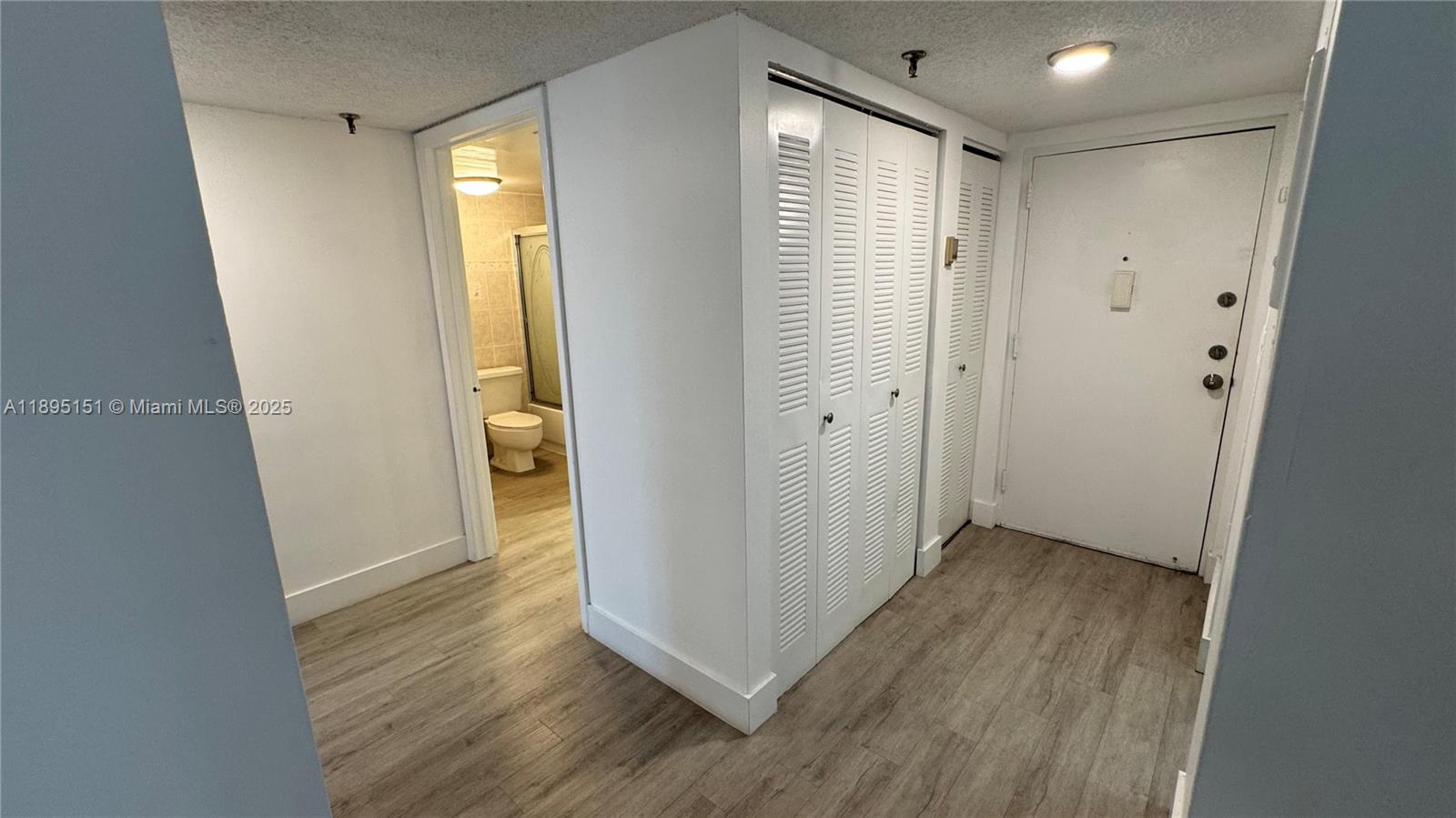 GOLFVIEW CL FONTAINBL PK - Residential Lease