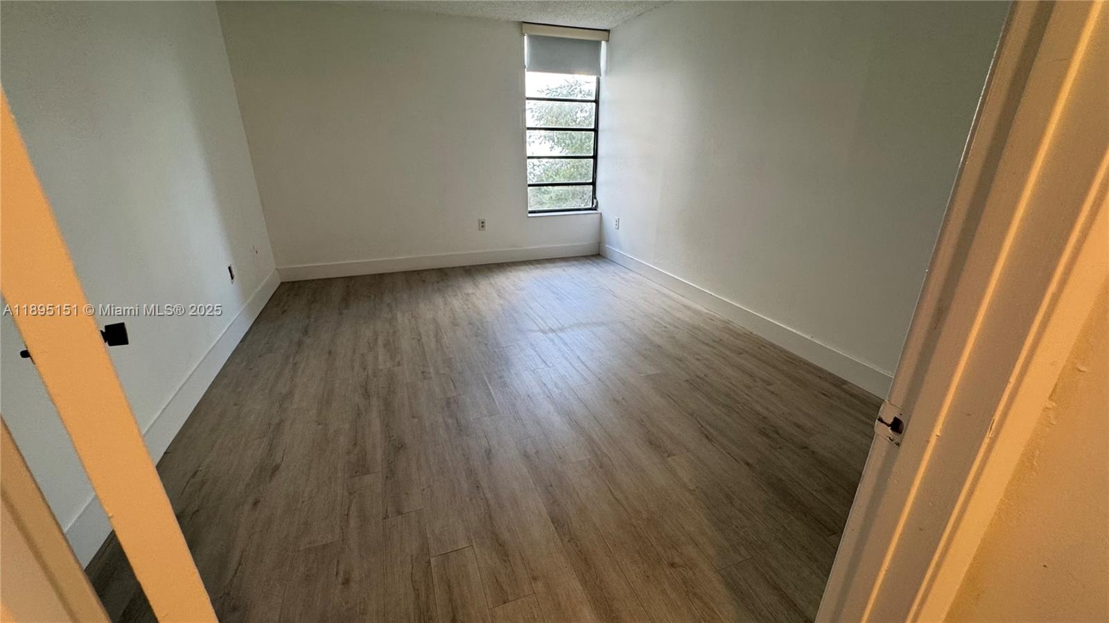 GOLFVIEW CL FONTAINBL PK - Residential Lease