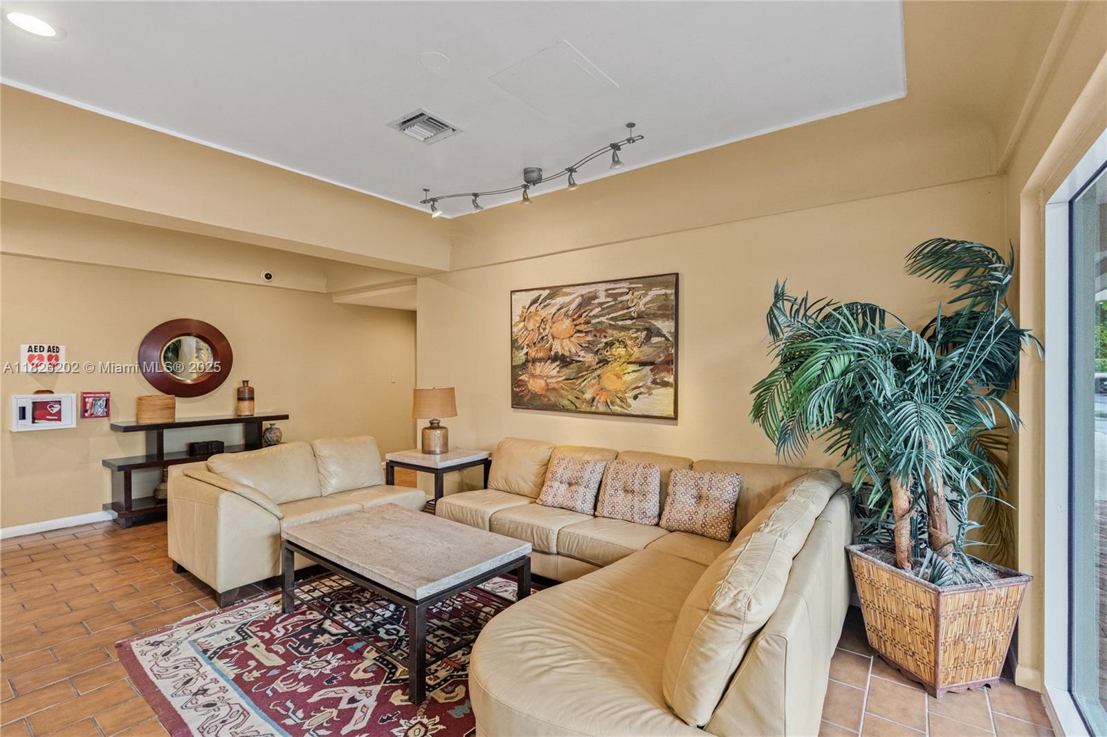 PLAZA 15 CONDO - Residential Lease