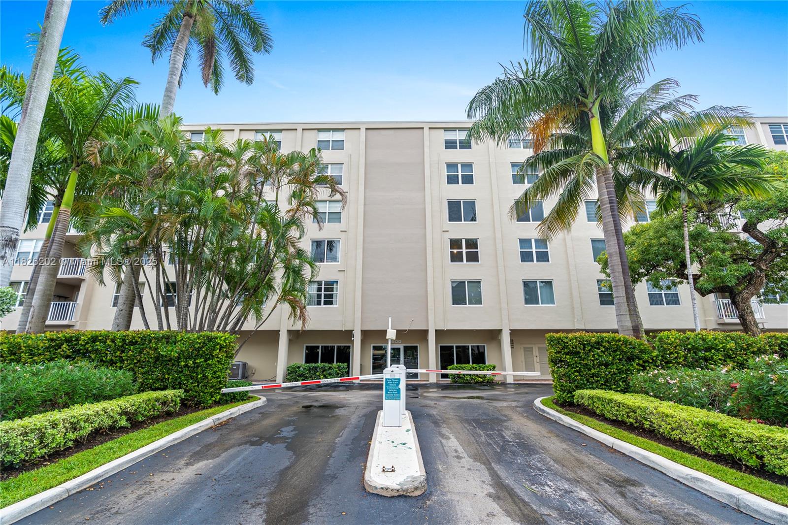 PLAZA 15 CONDO - Residential Lease