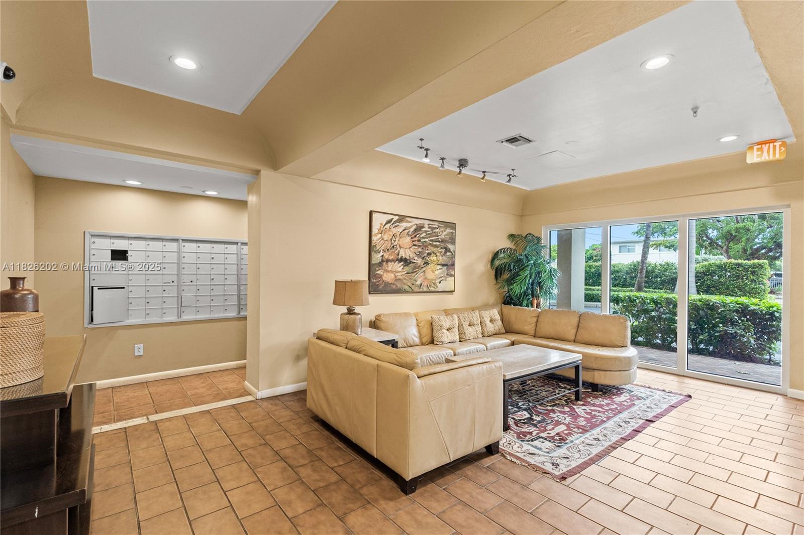 PLAZA 15 CONDO - Residential Lease