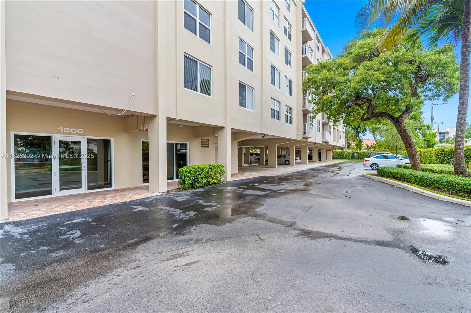 PLAZA 15 CONDO - Residential Lease