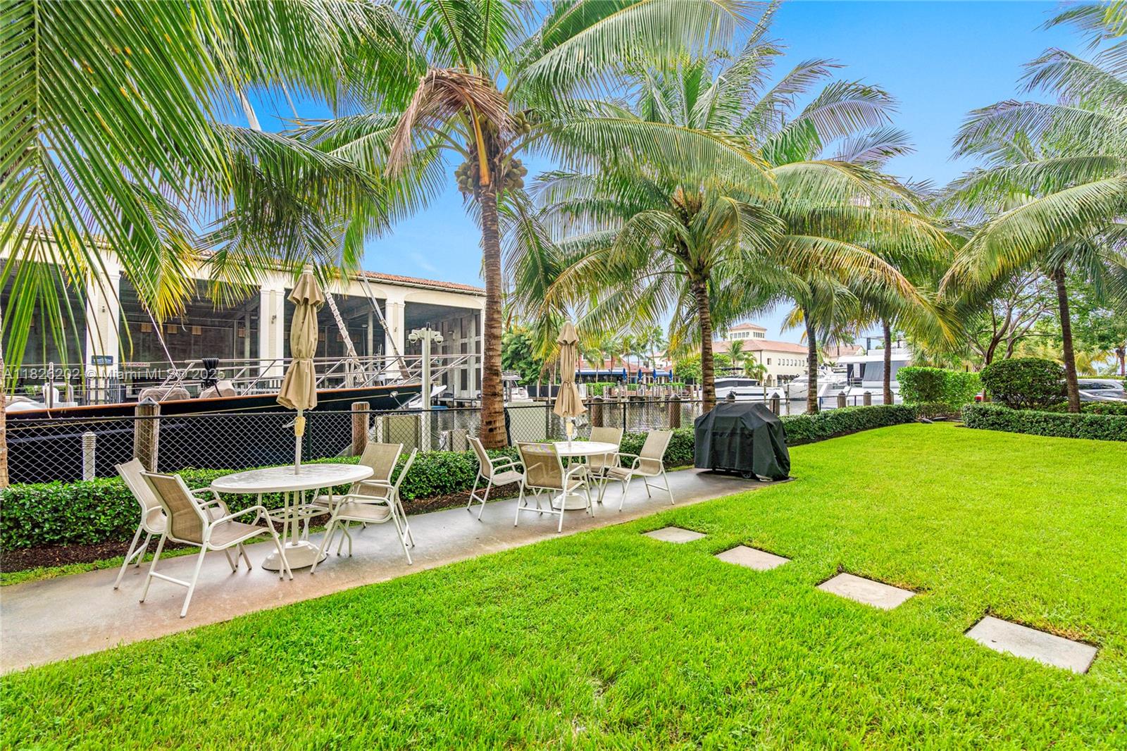 PLAZA 15 CONDO - Residential Lease