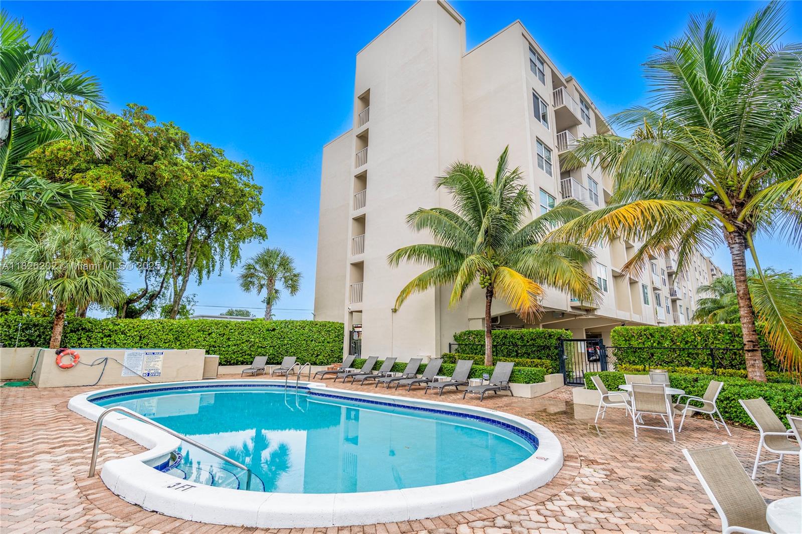 PLAZA 15 CONDO - Residential Lease