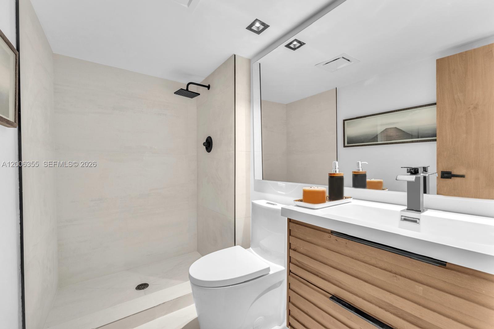 ARLEN HOUSE EAST CONDO - Residential