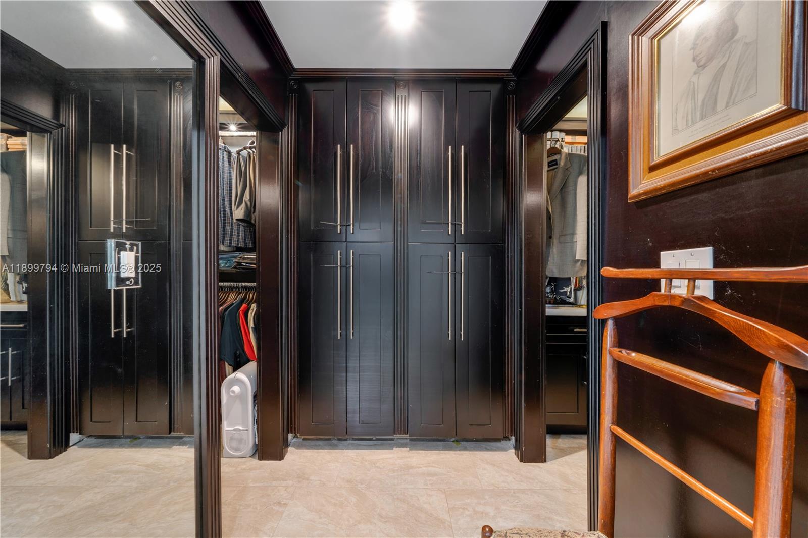 ROYAL HARBOUR YACHT CLUB - Residential