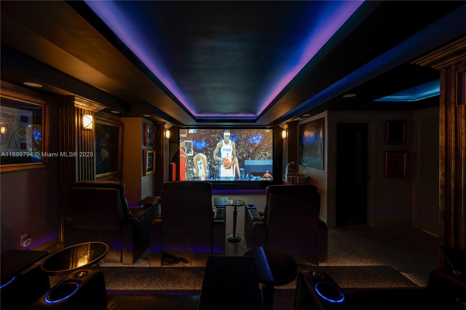 ROYAL HARBOUR YACHT CLUB - Residential