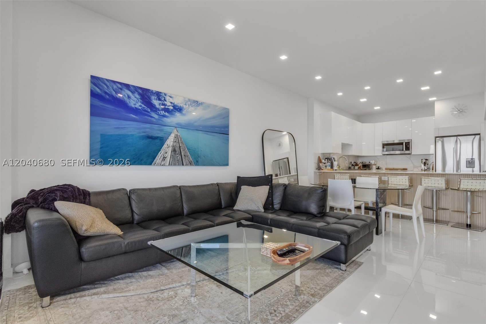 5701 Collins Ave PH08