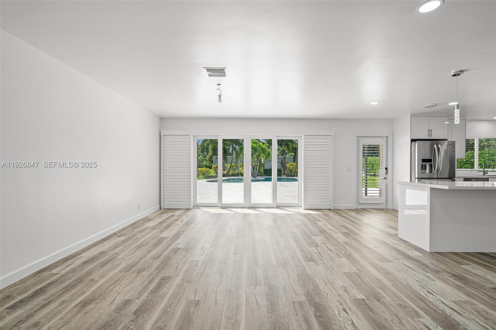 FLA FRUIT LANDS CO - Residential Lease