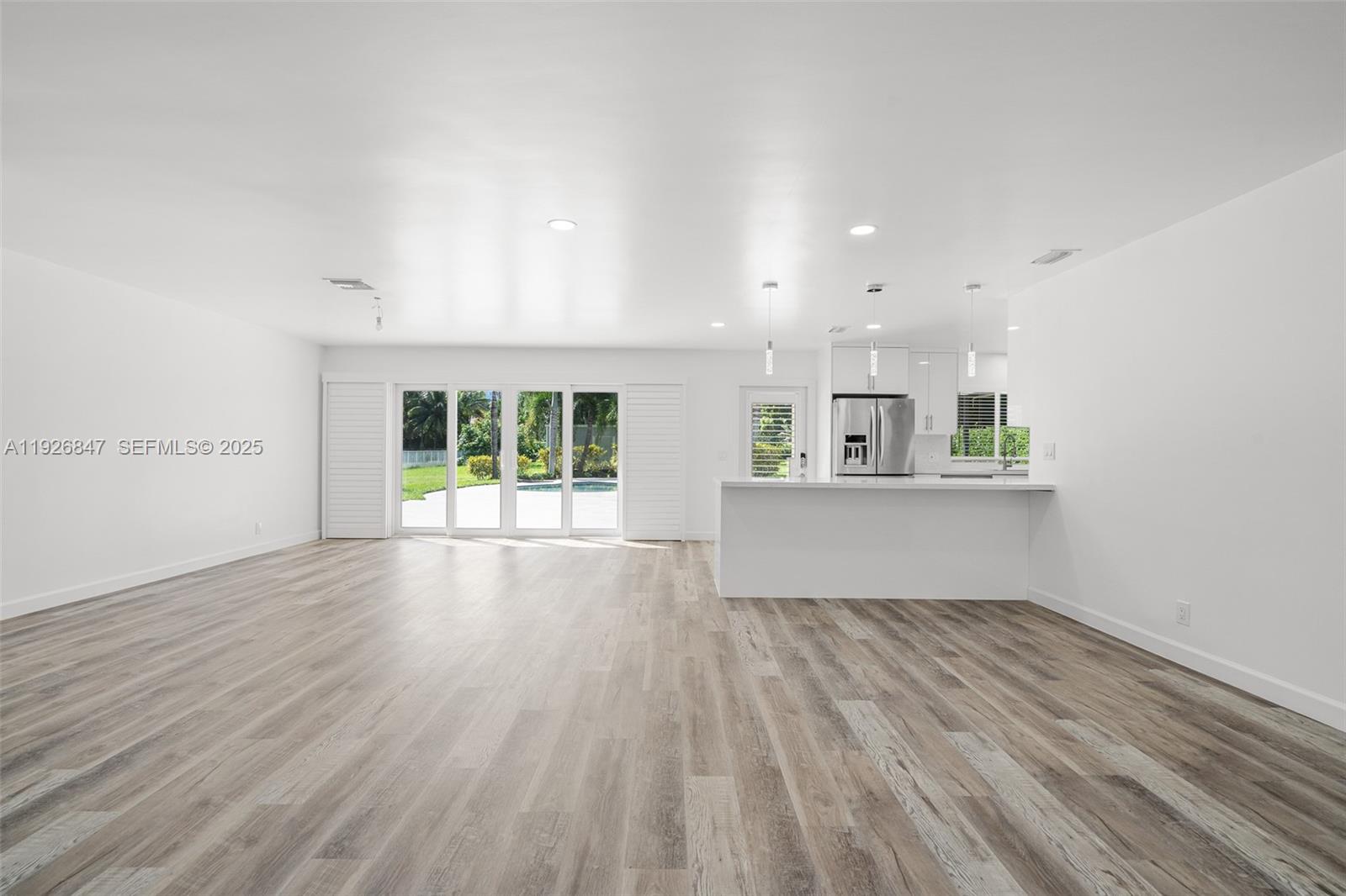 FLA FRUIT LANDS CO - Residential Lease