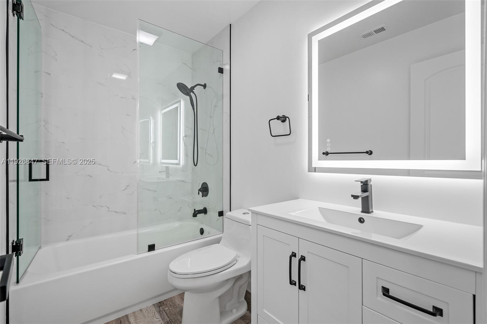 FLA FRUIT LANDS CO - Residential Lease