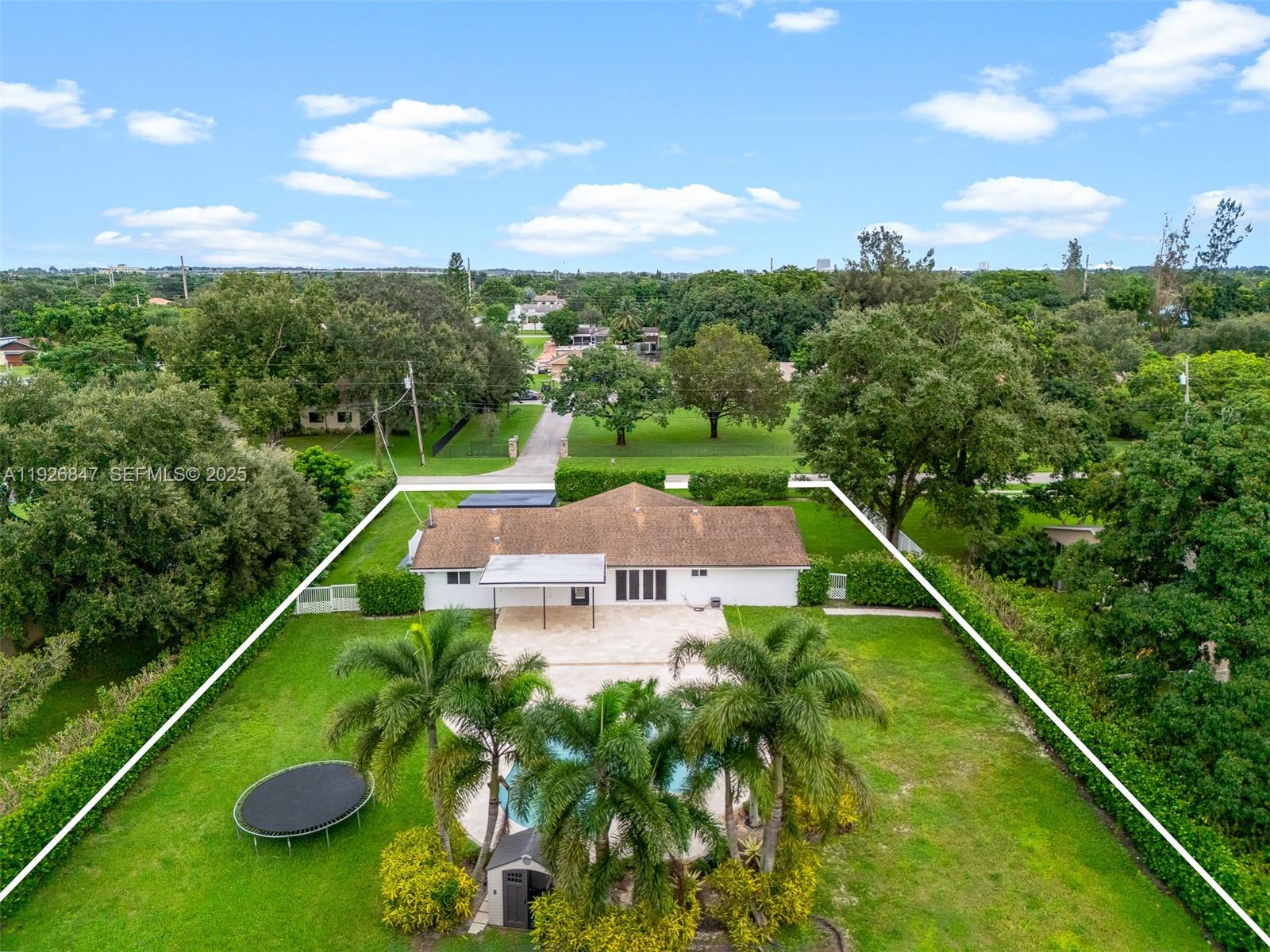 FLA FRUIT LANDS CO - Residential Lease