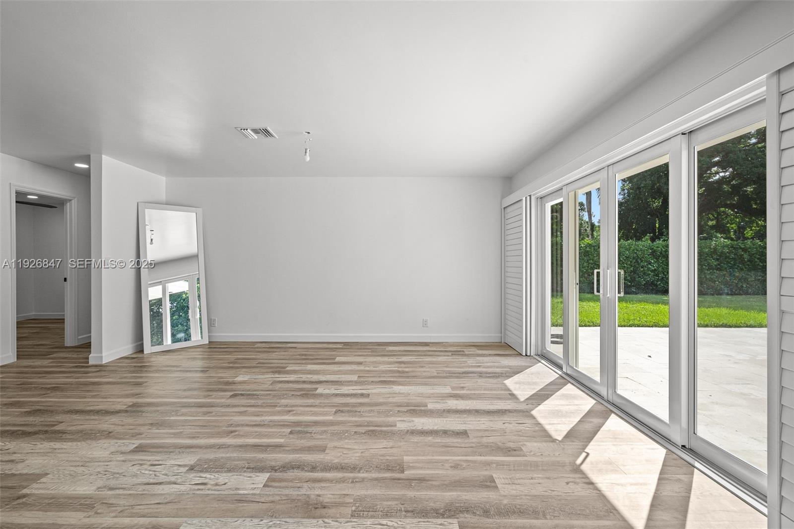 FLA FRUIT LANDS CO - Residential Lease