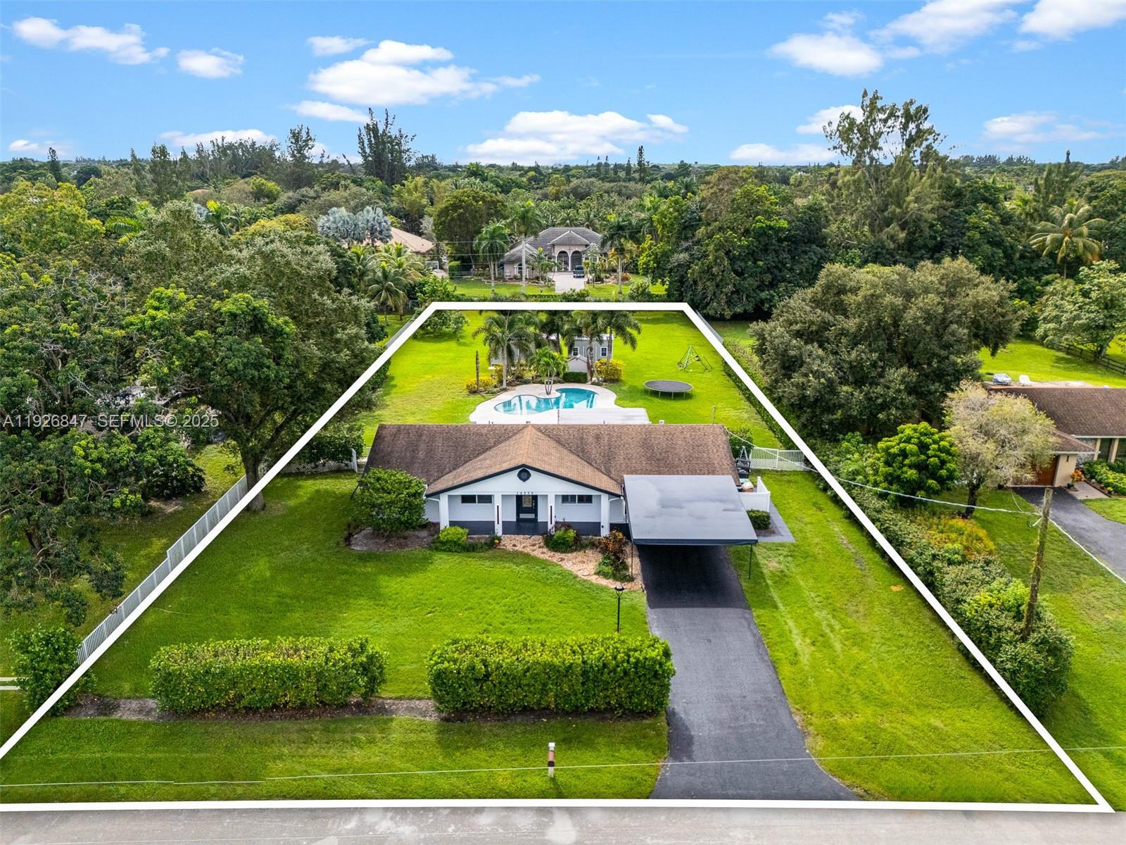 FLA FRUIT LANDS CO - Residential Lease