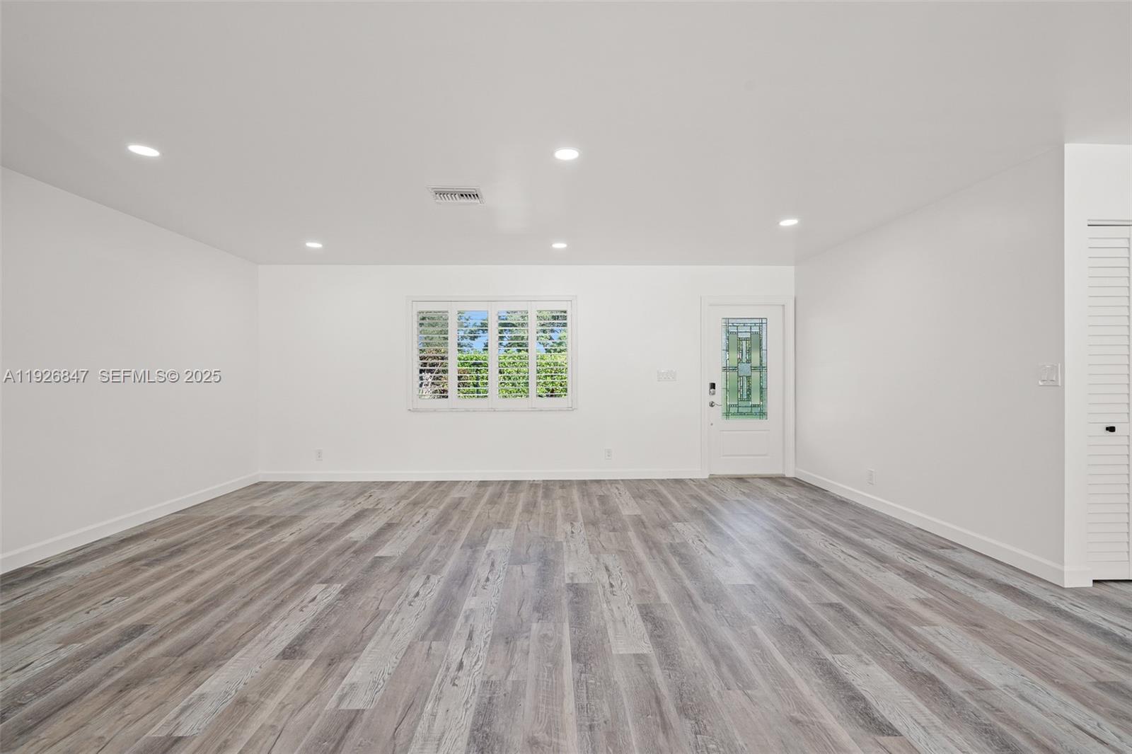 FLA FRUIT LANDS CO - Residential Lease