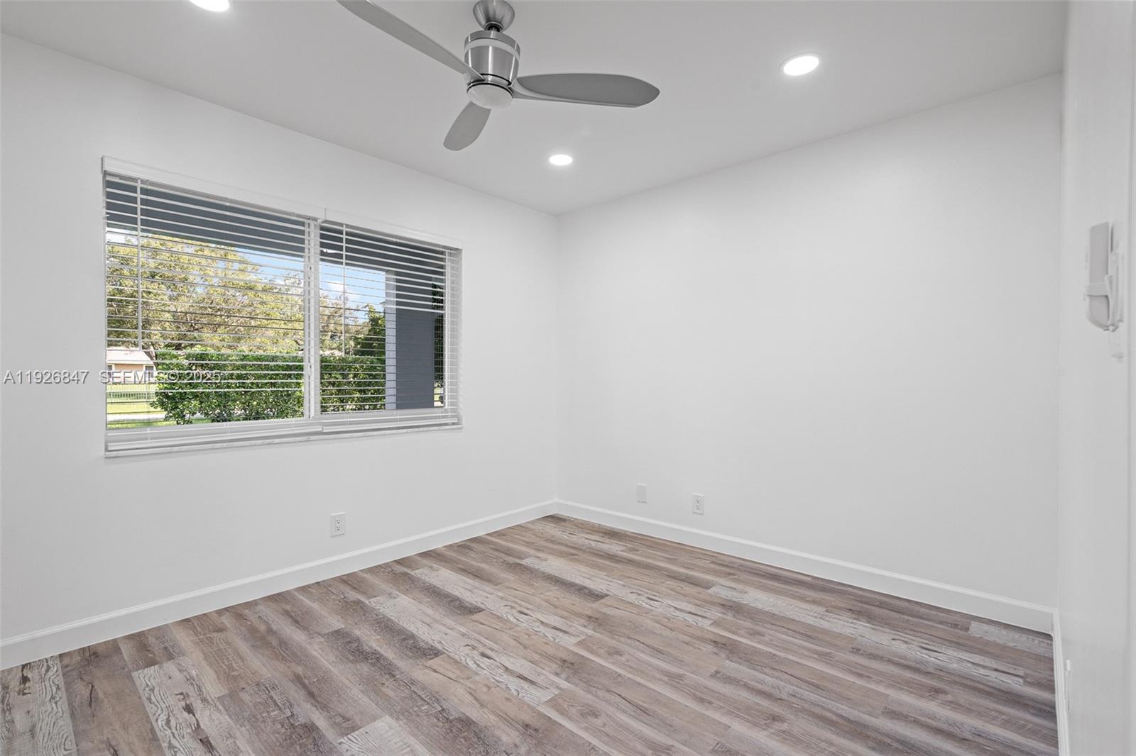 FLA FRUIT LANDS CO - Residential Lease