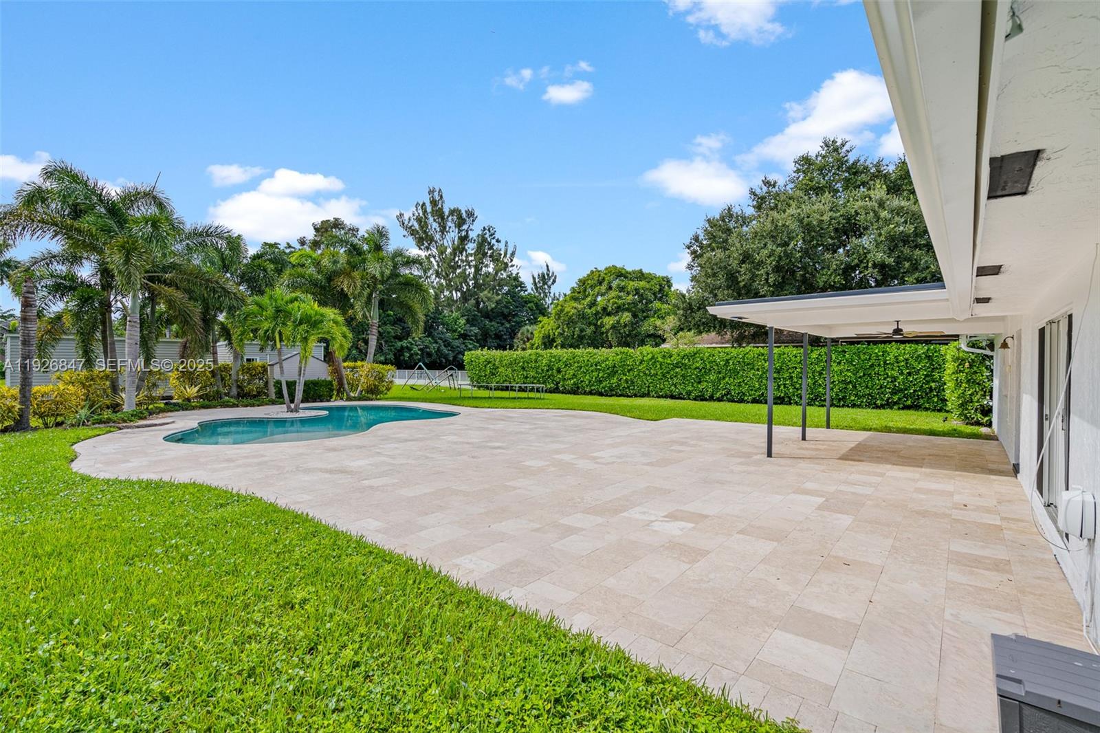 FLA FRUIT LANDS CO - Residential Lease