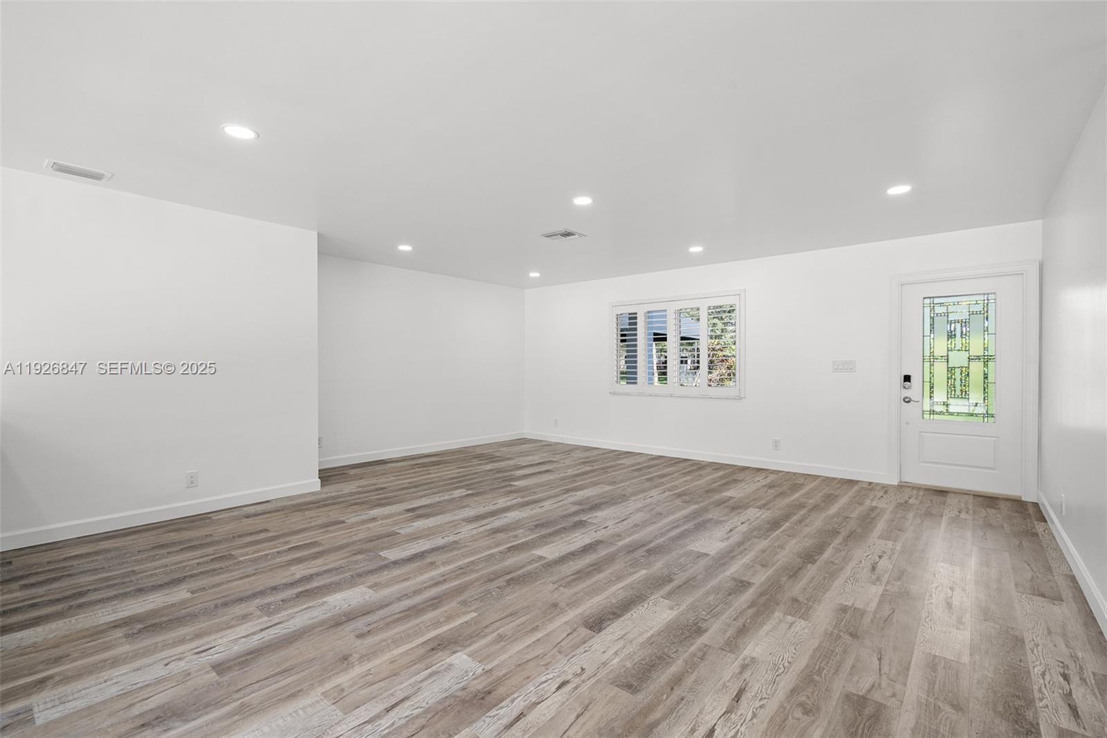 FLA FRUIT LANDS CO - Residential Lease