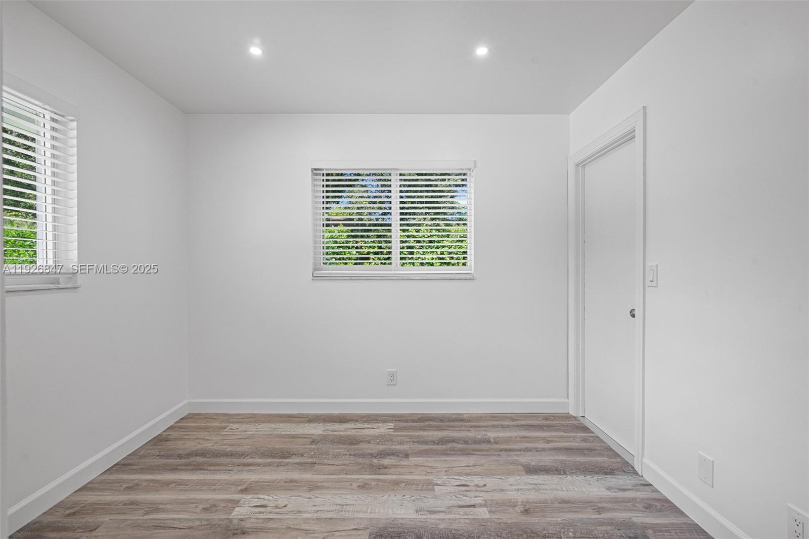 FLA FRUIT LANDS CO - Residential Lease