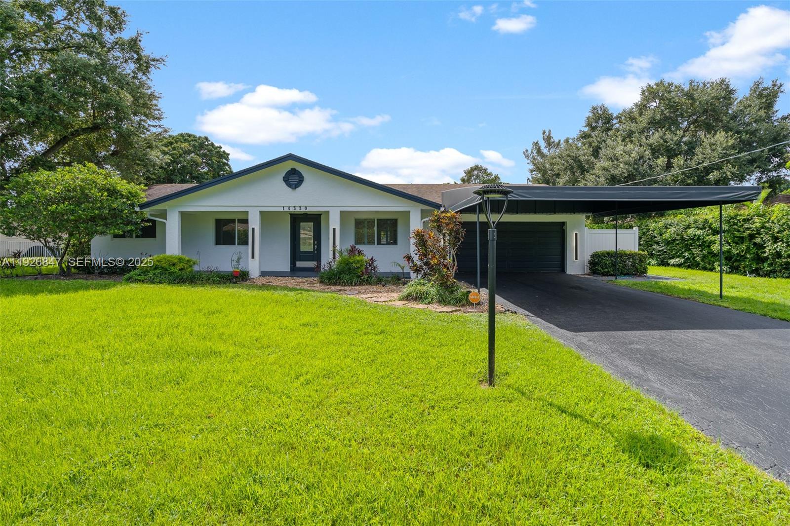 FLA FRUIT LANDS CO - Residential Lease