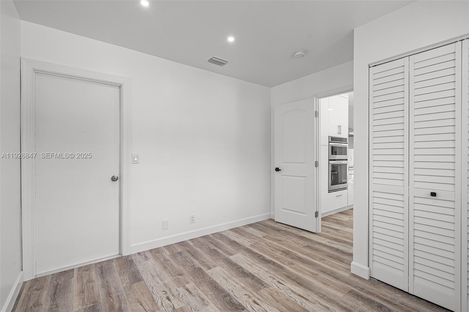 FLA FRUIT LANDS CO - Residential Lease