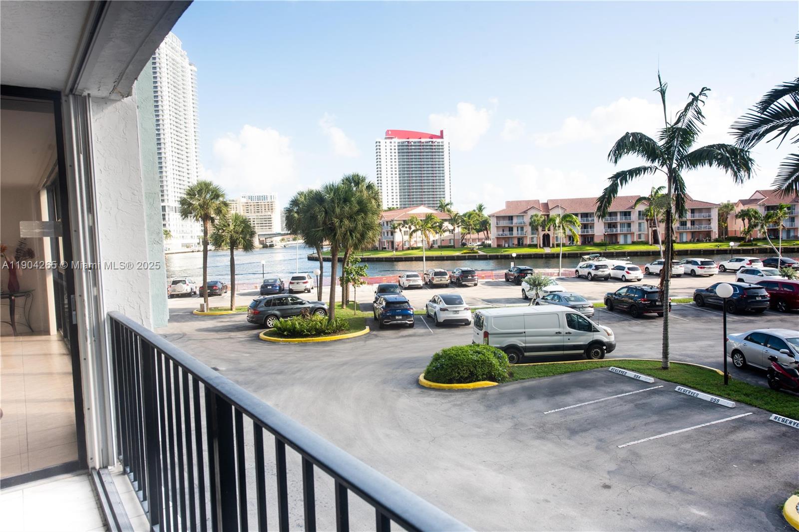 200 LESLIE CONDO - Residential Lease