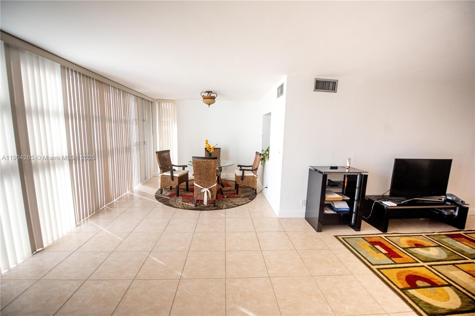 200 LESLIE CONDO - Residential Lease