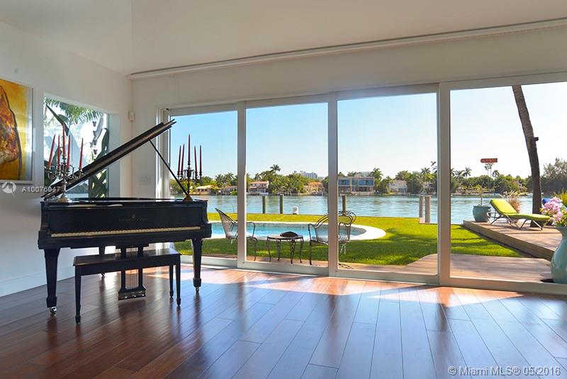 SAN MARINO ISLAND - Residential