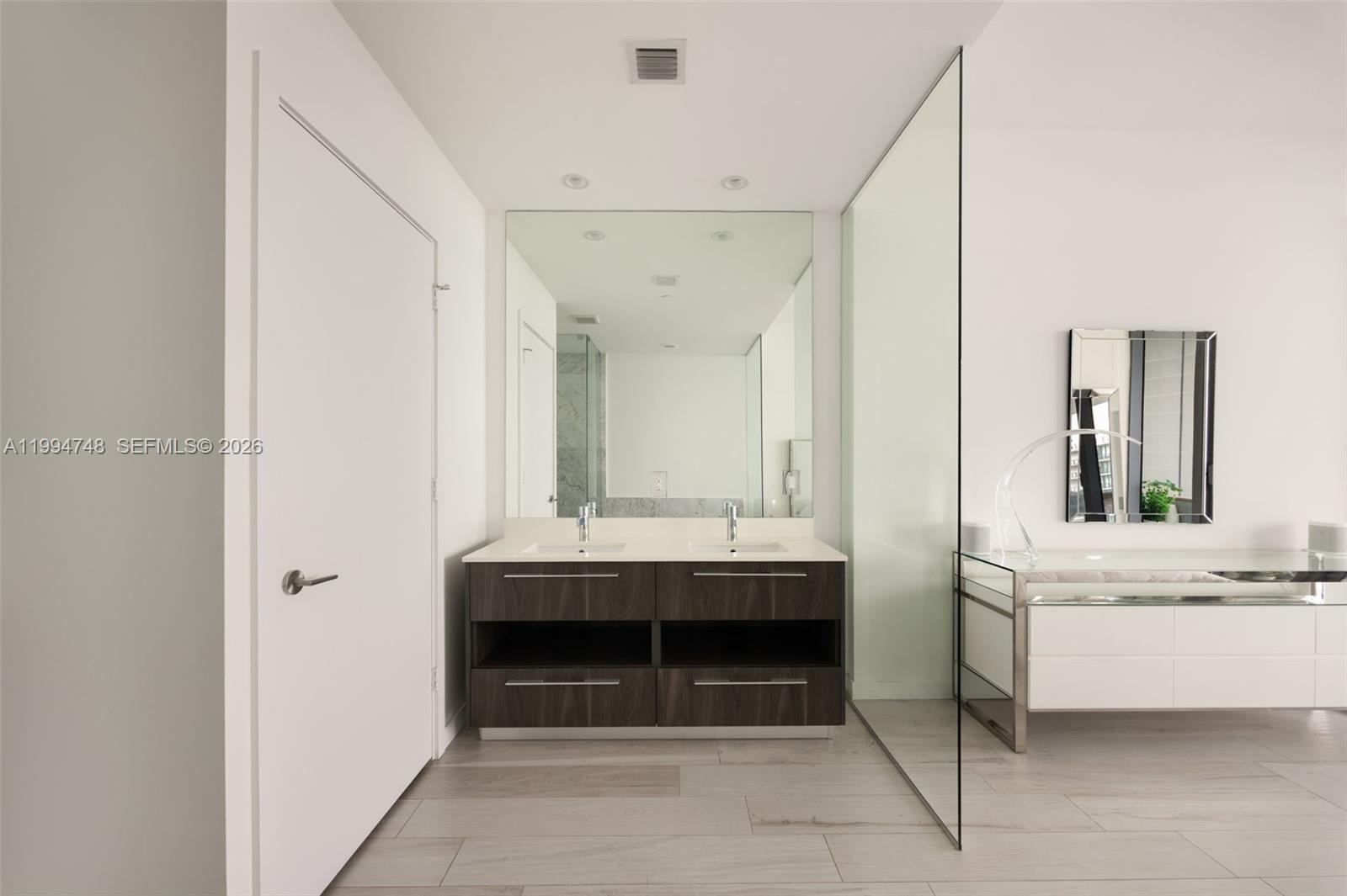 GRAN PARAISO CONDO - Residential Lease