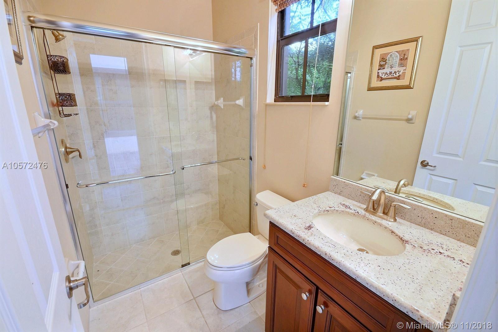 ESTADA AT MONTERRA - Residential Lease