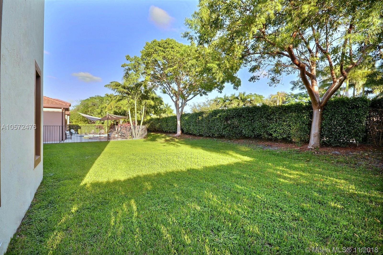 ESTADA AT MONTERRA - Residential Lease