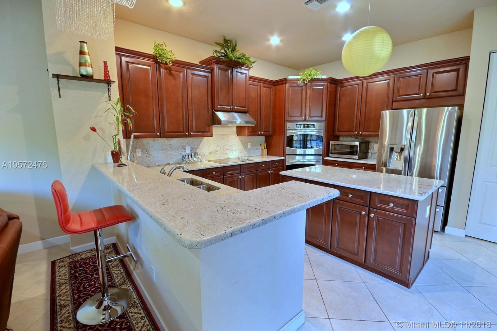 ESTADA AT MONTERRA - Residential Lease