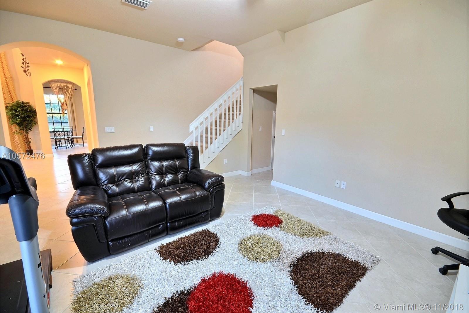 ESTADA AT MONTERRA - Residential Lease