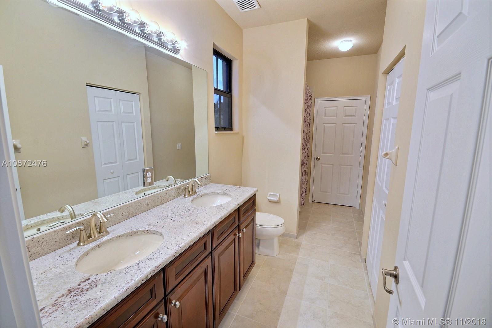 ESTADA AT MONTERRA - Residential Lease